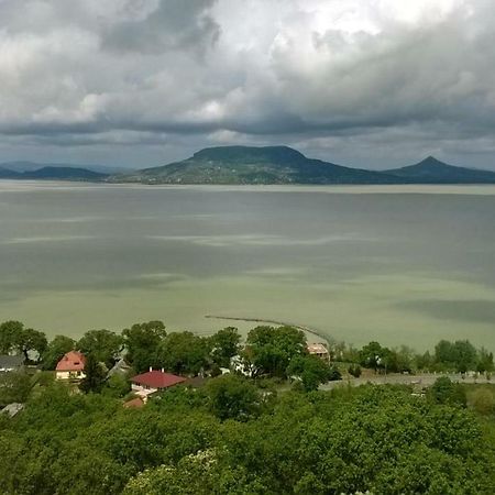 Lovely Apartment At Balatonfenyves Εξωτερικό φωτογραφία